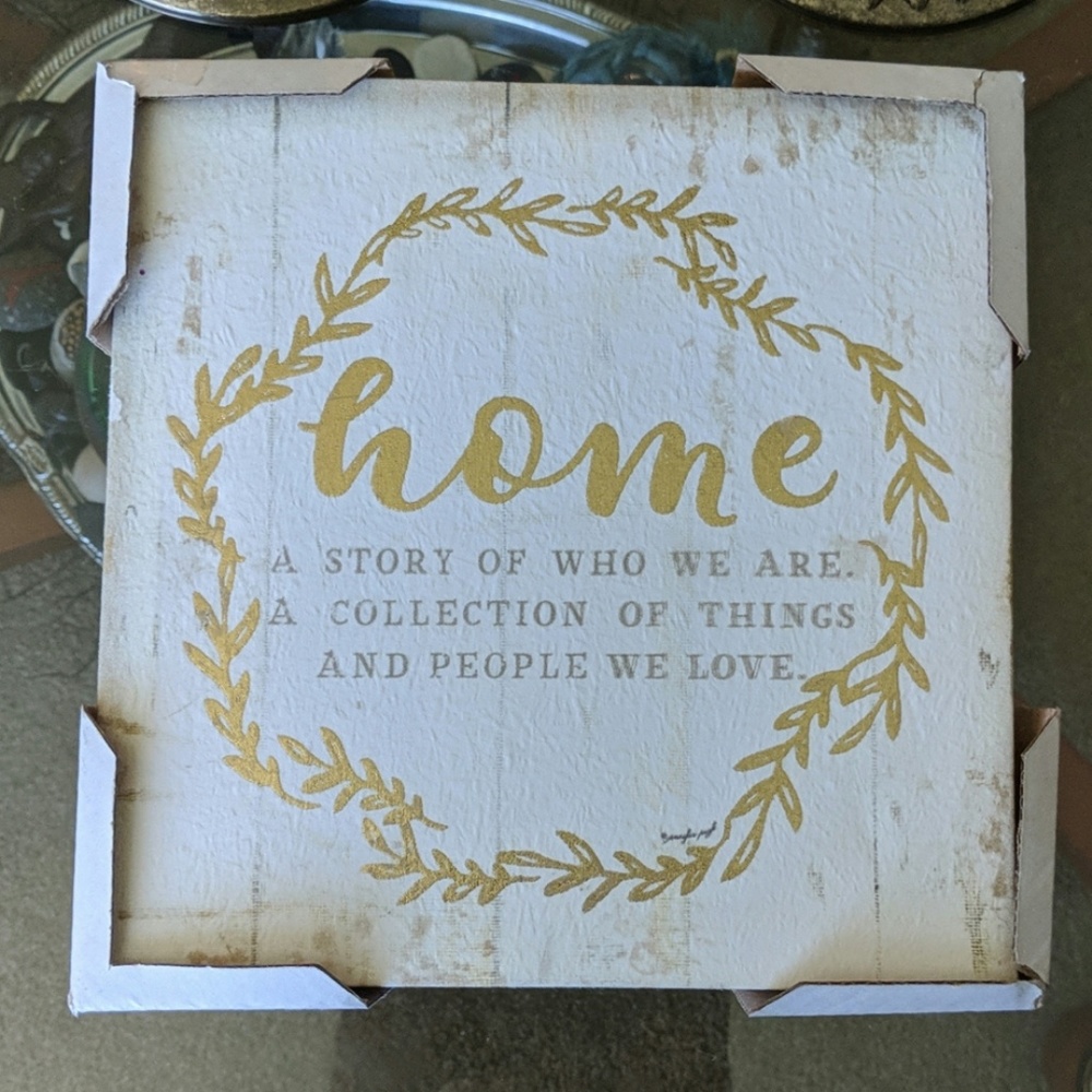 House Decor Accessories Featured Listing - Picture 7 of 8